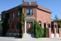 FOOTHILLS MAGAZINE: Carlson's on Macleod is a work of art