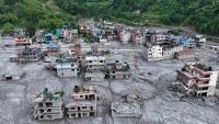 Nepal flooding death toll nears 700 and thousands missing as UK team arrives to provide support