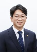 Housing policy veteran nominated as land minister