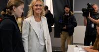 Iceland set to reject EU entry talks in tight referendum