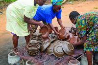 Sè’s pottery business balances generational history and modernity