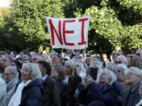 Iceland rejects EU accession talks in referendum