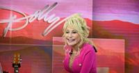 Mississippi Mayor Believes Lowering U.S. Flag for Dolly Parton Could ‘Lessen the Meaning of the Gesture’