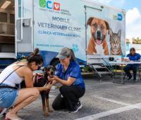 Free Mobile Veterinary Clinic Arrives in Miami Beach