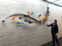 Singapore Airlines presents ‘Flight’ sculpture to Singapore Embassy 