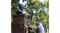 PM Modi pays tribute to Lal Bahadur Shastri at his memorial in Tashkent