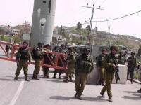Israeli forces raid Ramallah villages, close Al-Mughayyir entrance & order house demolition in Tulkarm