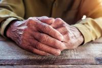 Is ASX 200 Sonic Healthcare (ASX:SHL) Drawing Retirement Income Attention?