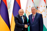 Nikol Pashinyan meets with Tajik President in Bishkek