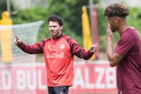 Former Rangers and Sheffield Wednesday boss eyeing reunion with Ibrox star as fresh transfer bid received
