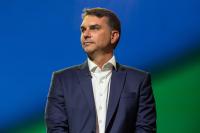 Flávio Bolsonaro outlines agenda at dinner with financial elite