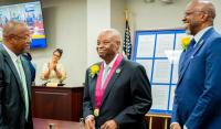 Former USVI Governor Kenneth Mapp receives Medal of Honor