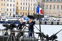 Sweden signs French warship order to boost defense