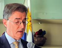 Día Nacional de Uruguay Celebración del 201de la Independencia dedicada al español