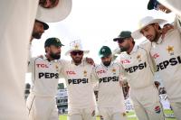 Pakistan release seven players and sack coaching staff ahead of third Test