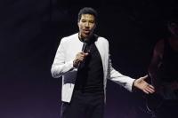 Lionel Richie hospitalized in ICU after Missouri concert