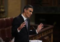 Spain's PM does not rule out bringing the elections forward and running again if his party approves
