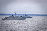 NATO warships train to defend Iceland