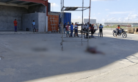 Cuban contruction worker dies; two others critical after scaffold rolled into power lines