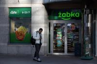 Couche-Tard reports solid but slowing sales momentum in U.S. market as it pushes ahead with takeover of Poland’s Zabka Group