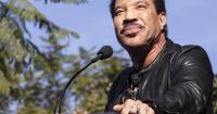 Crooner Lionel Richie remains in hospital
