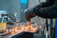 U.S. Manufacturing PMI Misses Forecasts as Orders, Hiring Slow