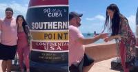 Cubana recalls her proposal: "The gringo proposed to me as close to Cuba as possible."