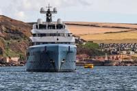 Devon locals hit out at billionaire as £200million super yacht blocks views at holiday hotspot