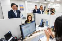 FSC Chief Inspects Small Business Credit Scoring Launch at IBK Branch