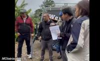 Mayor Roderick Awingan inspects Ambiong slope collapse, declares hazard zone with MGB in La Trinidad
