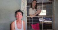 Young Cuban with schizophrenia lives locked in a barred room in Holguín: Her family asks for help