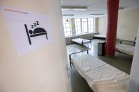 Brussels cuts 1,000 places in refugee shelters