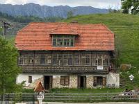 Central Romania: British TV producer Charlie Ottley to restore visitor center in village of Şirnea