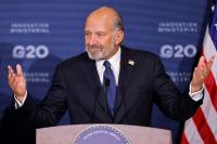 Trump forced to clean up Howard Lutnick’s latest mess after secretary makes outlandish claim