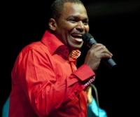 Jamaican Tenor Steve Higgins Brings ‘Moonlight, Memories & Music’ To South Florida 