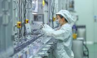 China builds world's largest battery industry; R&D should accelerate: official