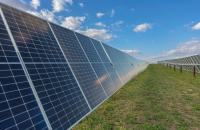Illinois solar project uses terrain-following trackers, installation robots to reduce engineering effort