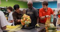 1 in 5 Texans experience food insecurity as food banks struggle to keep up with demand
