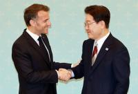 Lee to Visit France Dec. 6-9, Co-Chair Lumiere Summit