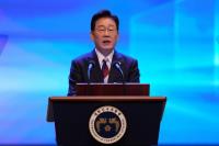South Korea's Lee to visit France for summit, talk film