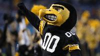 Iowa adjusts weekend athletics schedules because of heat forecast