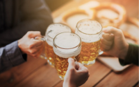 Gen Z Skips Bars for Running Routes, Reshaping Wellness Spending