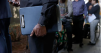 US job market rebounds with 162,000 new jobs
