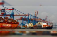 Strikes paralyze ports in Germany and the Netherlands, threatening new logistical delays 