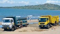Sand miners raid Lake Malawi
