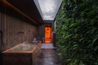 Rearview Mirror: Spinasse at Home, a New Spa Experience, and Seattle Mag’s Reader’s Choice Awards 