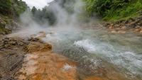 Shanay-Timpishka River in the Peruvian Amazon: geothermal waters reach 86°C over 6 km, a phenomenon without a nearby volcano