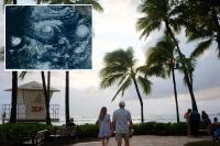 Hawaii on high alert as Hurricane Lowell takes drastic turn toward islands