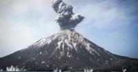 Indonesia’s Anak Krakatau continues to erupt