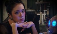 Jisoo Releases New Single "Click" and Music Video